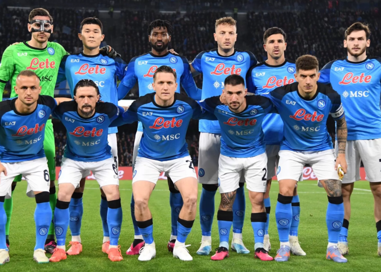 À domicile, au Diego Armando Stadium, Napoli s'est fait malmené par une équipe de Milan AC qui était prête.