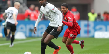 Bundesliga : Ndicka tranchant, Francfort brise la malédiction