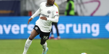 Bundesliga : encore des mégots pour Ebimbé