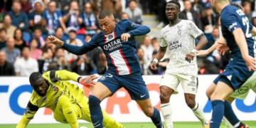 PSG – Lorient : Yvon Mvogo raconte le but gag de Mbappé