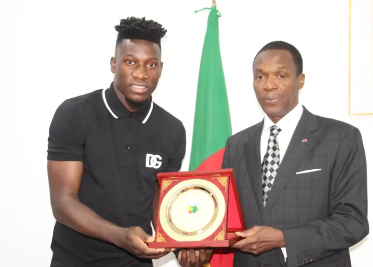 André Onana reçu par le Mindef