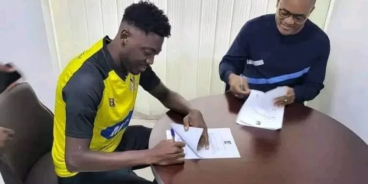 Élite One : Junior Kemajou quitte Bamboutos pour Dynamo