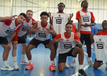 Christopher Wooh débute sur le banc et Rennes s’impose