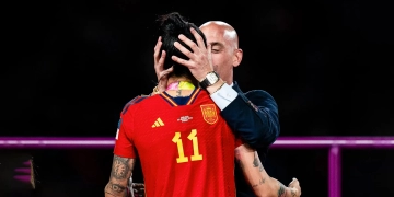 La Fédération espagnole n'est pas la Fécafoot - elle vire son président