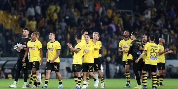 Grèce : Moukoudi et AEK Athènes enchainent face à Paok