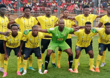 Elite One : Aigle déplume Colombe