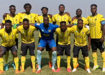 Aigle de la Menoua, Fauve Azur, Play-offs down, finale, Cenajes