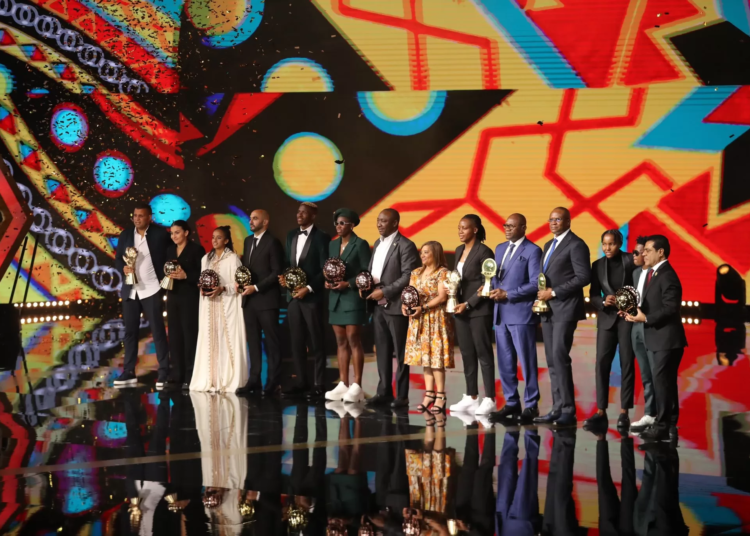 CAF Award : Osimhen et Oshoala honorent le Nigeria