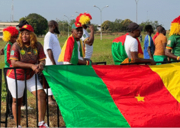 Yamoussoukro , Lions Indomptables , Cameroun