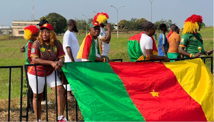 Yamoussoukro , Lions Indomptables , Cameroun