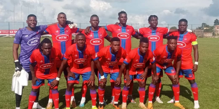 Bamboutos Fc, des supporters, Canon de Yaoundé, Fauve Azur, Ernest Agbor