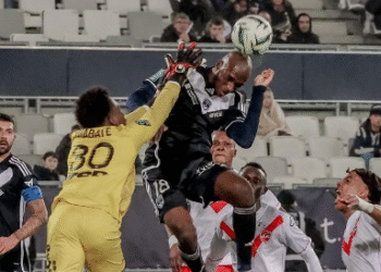 Ligue 2, Emmanuel Biumla, Bordeaux