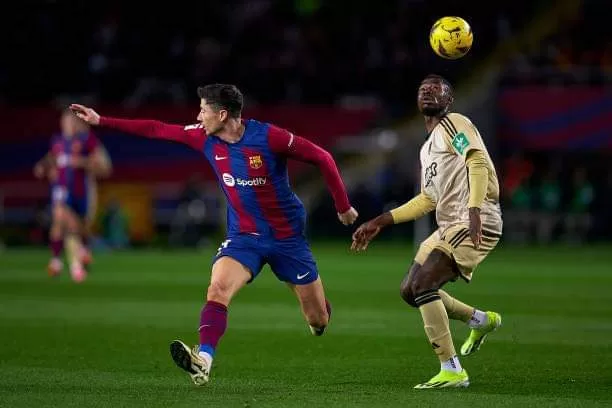 Liga : Martin Hongla et Granada résistent à Barcelone