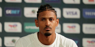 Sébastien Haller, Nigeria, Côte d’Ivoire