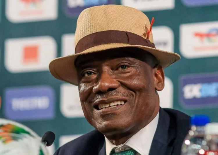 J. A Bell : « On a pas rendu suffisamment hommage à Hugo Broos »