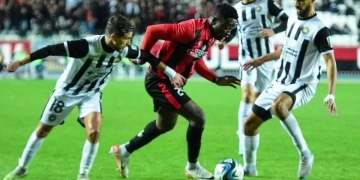 Algérie : nouvelle passe décisive pour Leonel Ateba