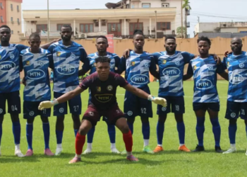 Avion Académie, Fovu de Baham, Élite