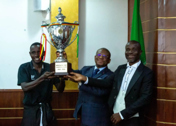 Joseph Dion Ngute offre 10 millions de FCFA à Victoria United