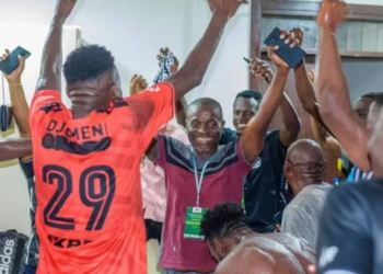 Valentine Nkwain, prophète, Victoria United