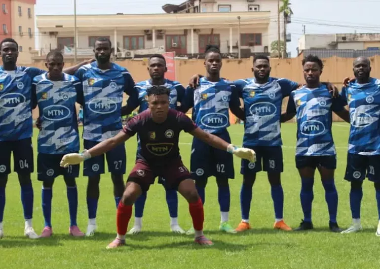 Avion Académie, Fovu de Baham, Élite