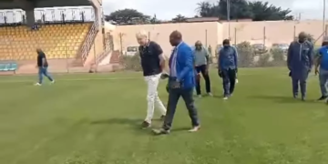 Marc Brys en visite au stade de Ngoa Ekelle