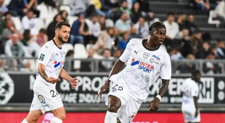 Ligue 2 : Frank Boya et Amiens terminent sur une bonne note