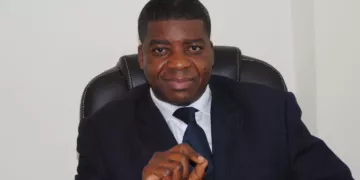 Cyrille Tollo accuse Samuel Eto’o de vouloir détruire le football camerounais