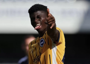 Pré-saison : Baleba et Brighton s’imposent face à QPR