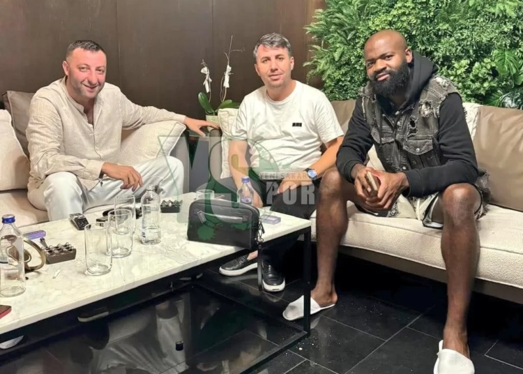 Lamkel Zé discute avec un club de 2e division turque