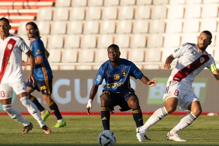 Ligue 2 : Younoussa et Rodez s’inclinent d’entrée