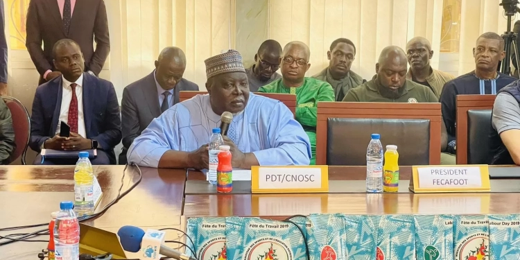 Le président du CNOSC, Kalkaba Malboum, attaque la Fécafoot