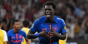 Joyskim Dawa, Steaua Bucarest, Ligue des champions