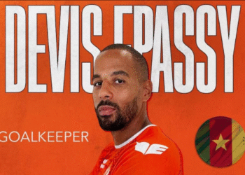 Davis Epassy, Lions Indomptables, Abha