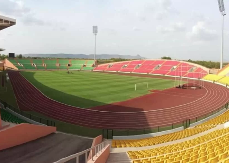 Stade Roumdé Adjia de Garoua, Fécafoot, Onies