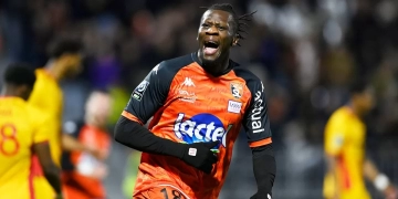 Malik Tchokounté, Laval, Ligue 2