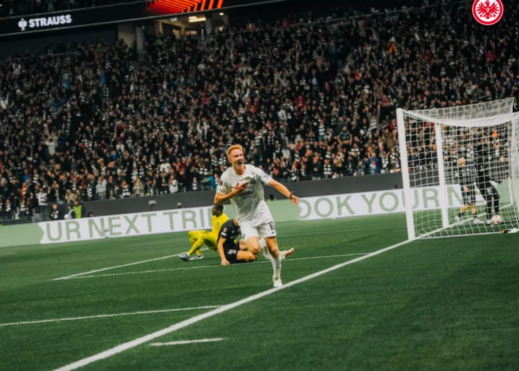 Fabrice Ondoa et Riga FS, poids mouche contre Eintracht Francfort