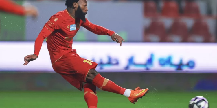 SPL : Nkoudou buteur, Damac accroché