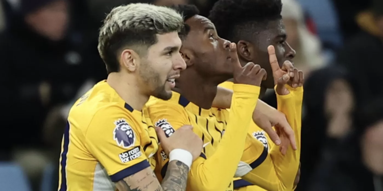 PL : Baleba et Brighton arrachent un précieux point à Villa Parks