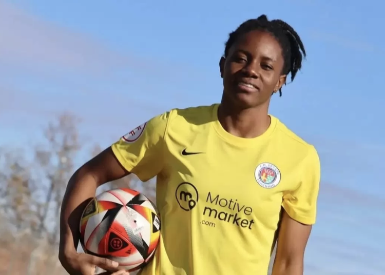 Cathy Biya présentée au CD Getafe Féminino