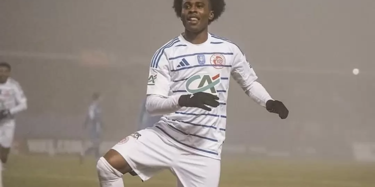 Rayane Messi illumine ses débuts et qualifie Strasbourg en Coupe de France