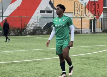 Dyvin Maël Bogne à l’essai au Red Star