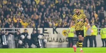 Harold Moukoudi et l’AEK assurent face à Panetolikos !