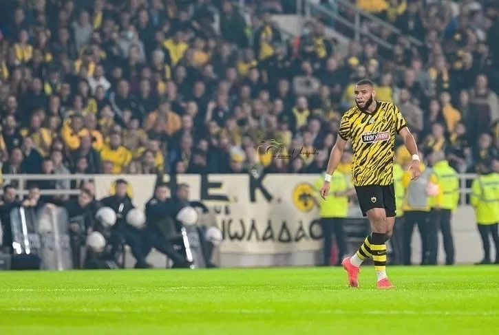 Harold Moukoudi et l’AEK assurent face à Panetolikos !