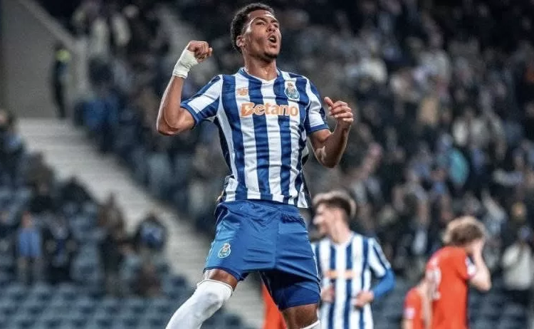 Danny Namaso successeur de Vincent Aboubakar ?