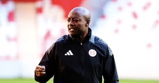 Achille Webo rejoint Antalyaspor en tant qu’entraîneur adjoint