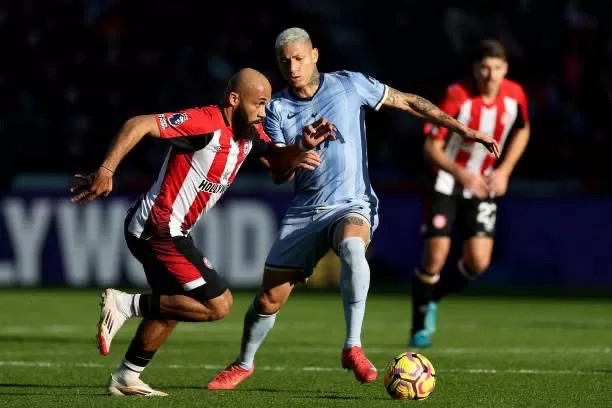 PL : Mbeumo muet, Brentford coule face à Tottenham