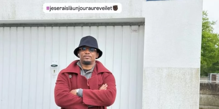 Marlène Emvoutou affirme que Samuel Eto'o s’est filmé devant la porte de son garage en Loire Atlantique.
