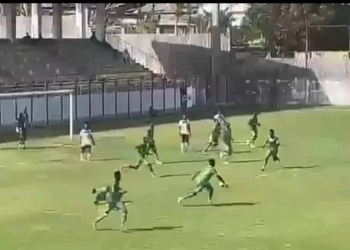 Victoria United - Les Astres de Douala