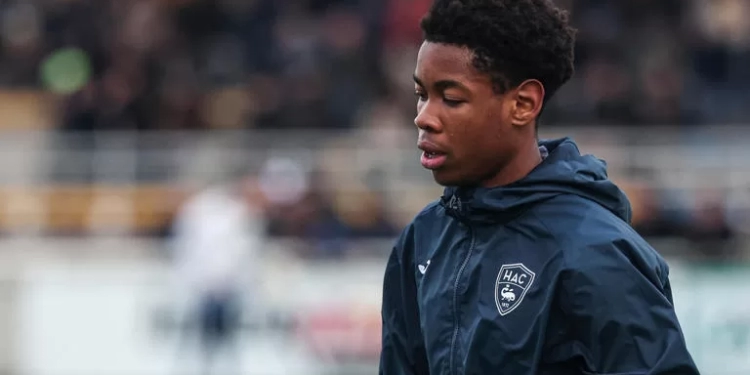 Enzo, fils du légendaire Kana-Biyik, devrait signer à Man United