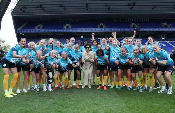 London City - Charlène Meyong